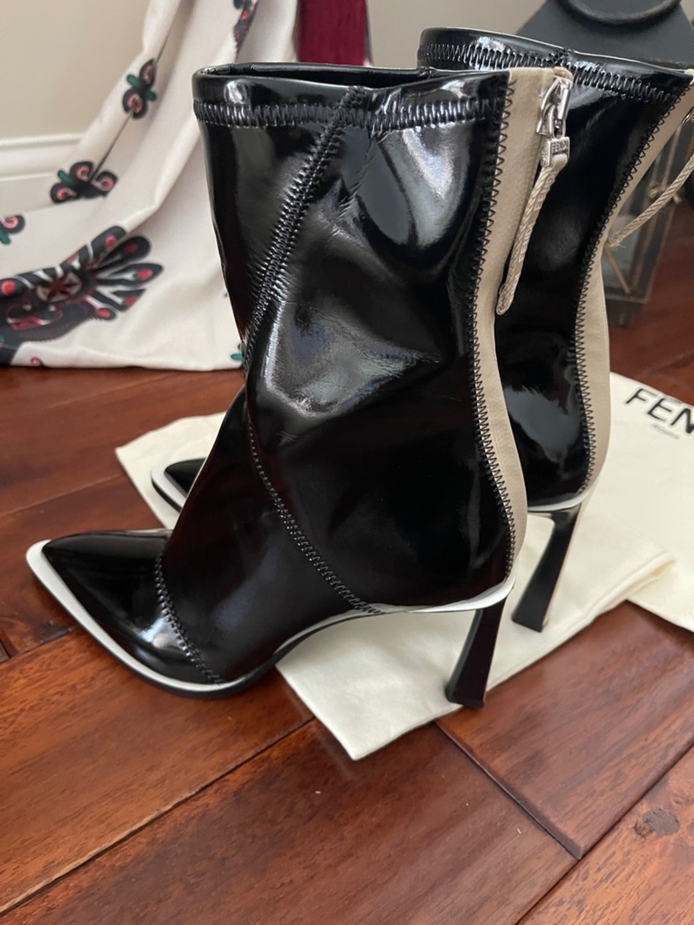 Fendi Black Patent Pointed Toe Stiletto Ankle Boots with White Trim🩷 - Picture 4 of 10
